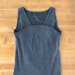 Lalabu soothe babywearing gray tank - excellent condition!